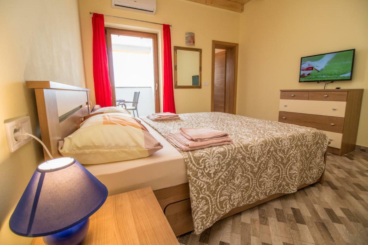Nice Place Rovinj Exterior photo